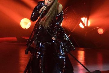 Ariana Grande is set to receive honorary citizenship of Manchester following terror attack